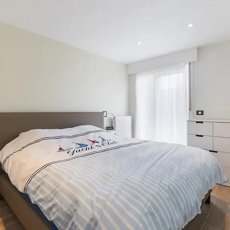 Duinpark 8 -0302 * Oostduinkerke